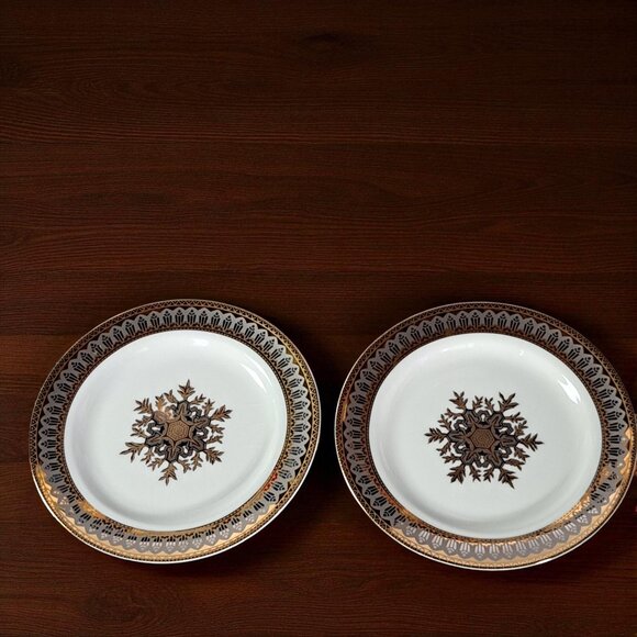 San Marco Snowflake 8" salad plate Set of Two - Picture 2 of 11